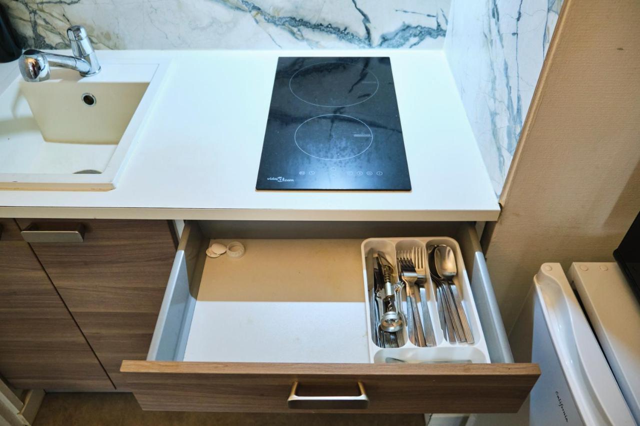 Suite Hanoi Villeurbanne Esterno foto